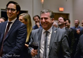 M.00_01_36_24.Image fixe021